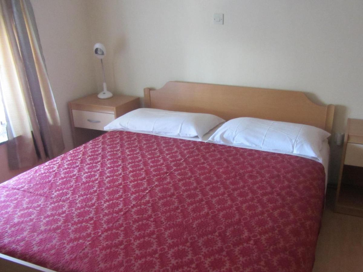 Rooms Pri Lovrizu كوباريد المظهر الخارجي الصورة