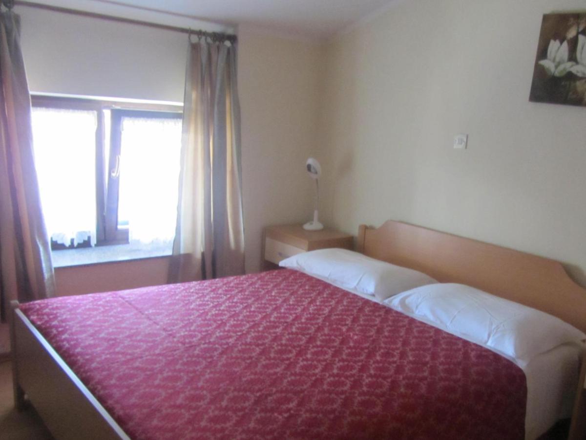 Rooms Pri Lovrizu كوباريد المظهر الخارجي الصورة