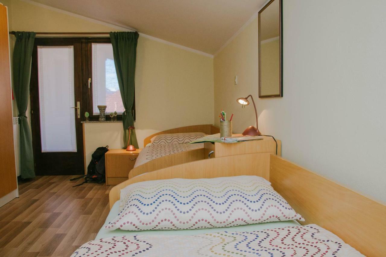 Rooms Pri Lovrizu كوباريد المظهر الخارجي الصورة