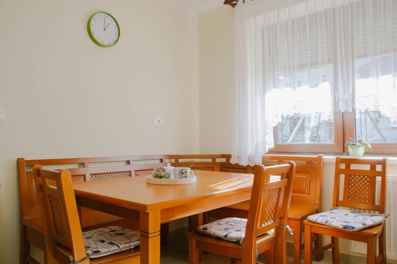 Rooms Pri Lovrizu كوباريد المظهر الخارجي الصورة